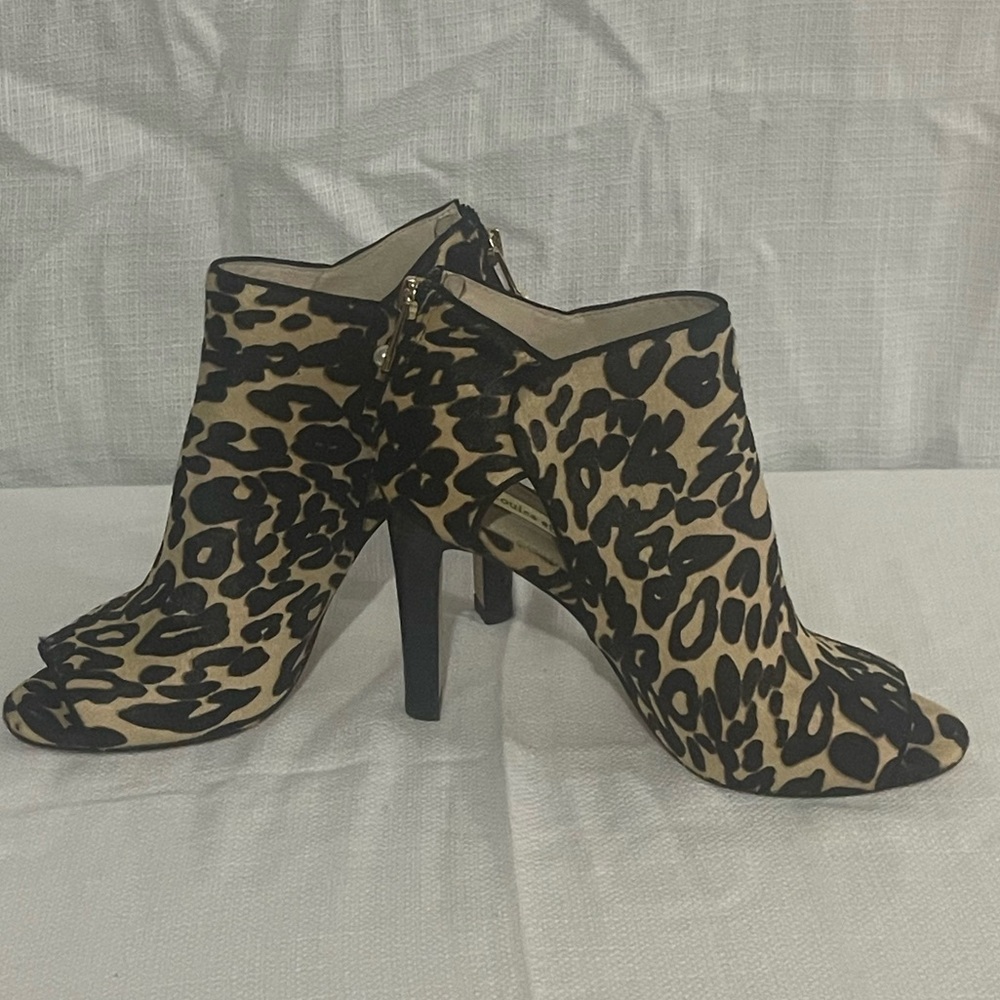 Louise et Cie Black and Tan Leopard Heels - Picture 5 of 5